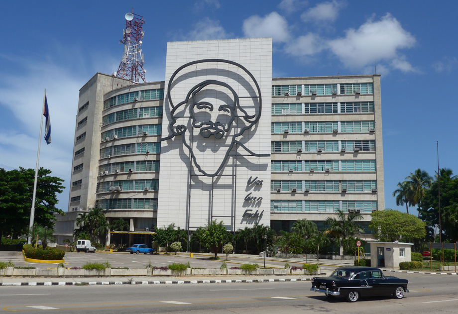 vasbienfidelcamilocienfuegos22.jpg